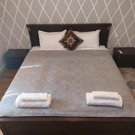 The Traveler'S Apartment Samarkand Bagian luar foto