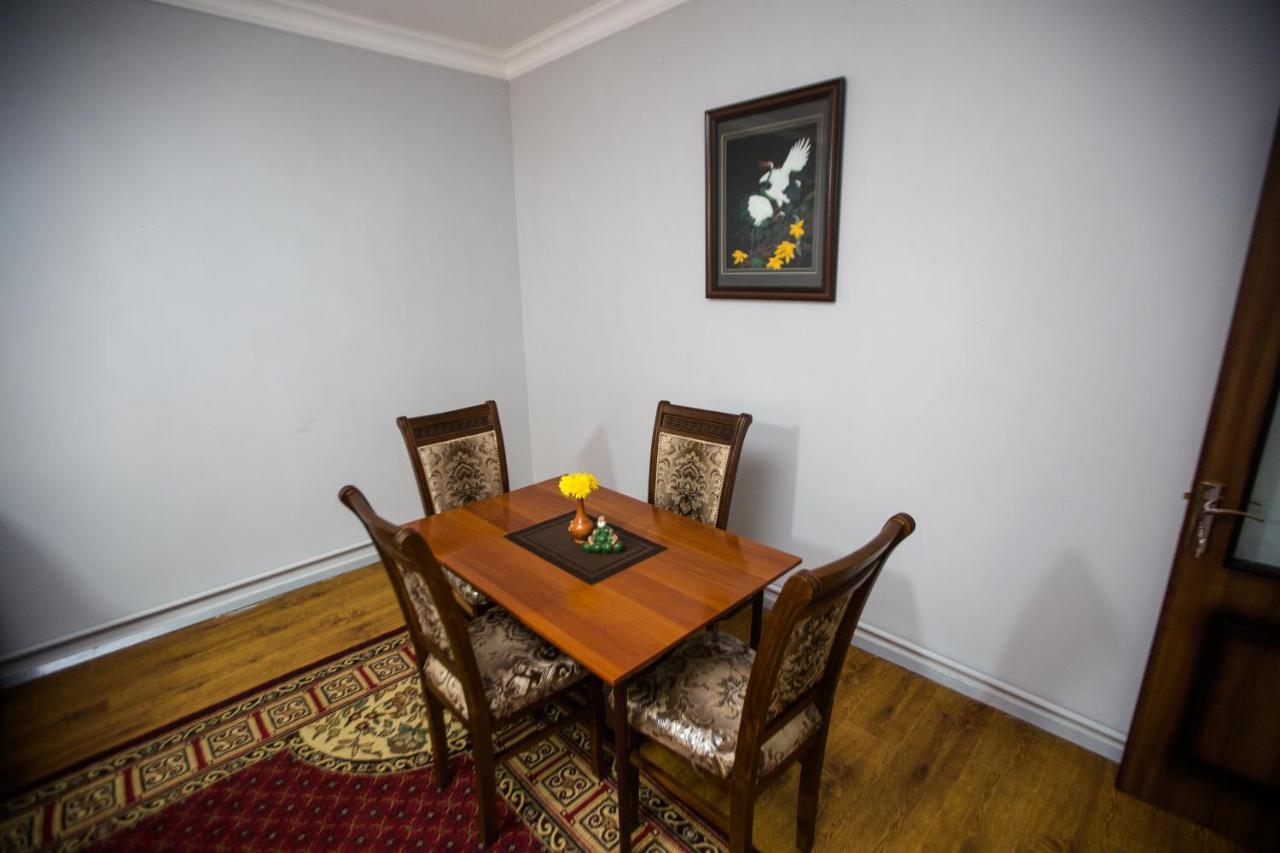 The Traveler'S Apartment Samarkand Bagian luar foto