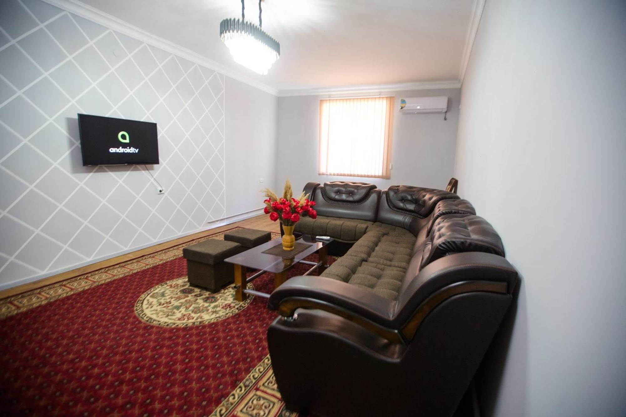 The Traveler'S Apartment Samarkand Bagian luar foto